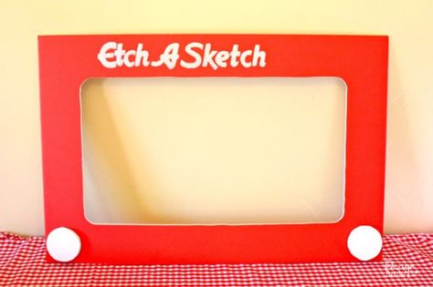 make a Etch A Sketch photo prop - Design Dazzle Diy Etch A Sketch Frame, Etch A Sketch Picture Frame, Diy Etch A Sketch, Etch A Sketch Toy Story, 90s Props, 80s Photo Booth, Toy Story Photo Booth, 90s Party Ideas, Decades Party