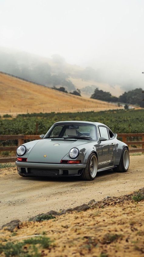 Carros Porsche, Singer Porsche, Porsche 964, Vintage Porsche, Classy Cars, Classic Porsche, Porsche Cars, Tuner Cars, Pretty Cars