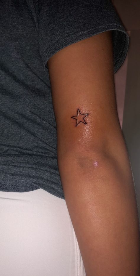 Stars On Ankle Tattoo, Dot Star Tattoo, Tattoo On Back Of Arm Above Elbow, Cool Star Tattoos, Star Arm Tattoo, Star Tattoo Arm, Tattoo Ideas Stars, Star Girl Tattoo, Simple Star Tattoo