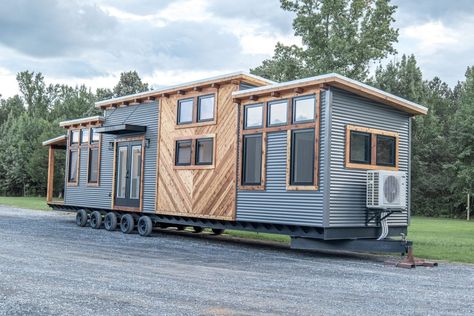 Tiny House 2 Bedroom, Tiny House Trailer Plans, Two Bedroom Tiny House, Small Houses On Wheels, Timbercraft Tiny Homes, Tiny House Living Room, Tiny House Big Living, Tiny House Furniture, Tiny House Luxury