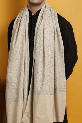 Shop for Dusala Shawls White Handwoven Pashmina Shawl for Men Online at Aza Fashions Pathani With Shawl, Kurta Shawl Men, White Shawl Outfit, Mehndi Dress For Boys, Shawl For Men, White Pashmina, Pakistani Mehndi Dress, Mens Shawl, Shawl Outfit