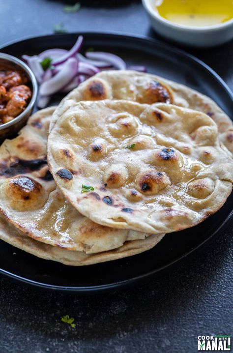 Chicken Kadai Recipe, Naan Roti, Tandoori Roti, Roti Recipe, Aloo Gobi, Naan Recipe, Clay Oven, Plain Yogurt, Curries