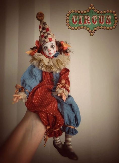 Jester Doll, Jester Clown, Clown Core, Jester Costume, Pierrot Clown, Circus Aesthetic, Clown Clothes, Clown Doll, Sketchbook Inspo