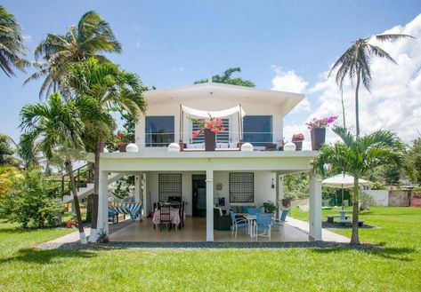 22 Coolest Beach Airbnbs in Puerto Rico for 2022 – Trips To Discover Homes In Puerto Rico, Puerto Rico Beach House, Puerto Rico House Design, Where To Stay In Puerto Rico, Houses In Puerto Rico, Puerto Rico Homes, Budget Beach Vacation, House In Puerto Rico, Puerto Rico House