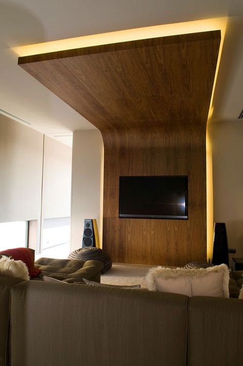 Blog de iluminación para los hogares o negocios en todos los estilos y tipos de luz.Consejos, tendencias, curiosidades... Ceiling Architecture, Ceiling Kitchen, False Ceiling Living Room, Indian Living Rooms, Ceiling Design Living Room, Ceiling Design Modern, Ceiling Design Bedroom, Kitchen Ceiling, Wooden Ceilings