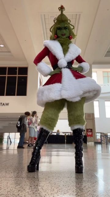 The Grinch Whos, Grinch Halloween, Grinch Costumes, Christmas Pageant, Merry Grinchmas, Holiday Costumes, Grinch Stole Christmas, December 11, Grinch Christmas