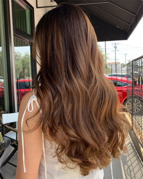 Caramel Brown Hair, Balayage Hair Caramel, Sombre Hair, Rambut Brunette, Honey Brown Hair, Brown Hair Looks, Brown Hair Inspo, Brunette Hair With Highlights, Balayage Hair Dark