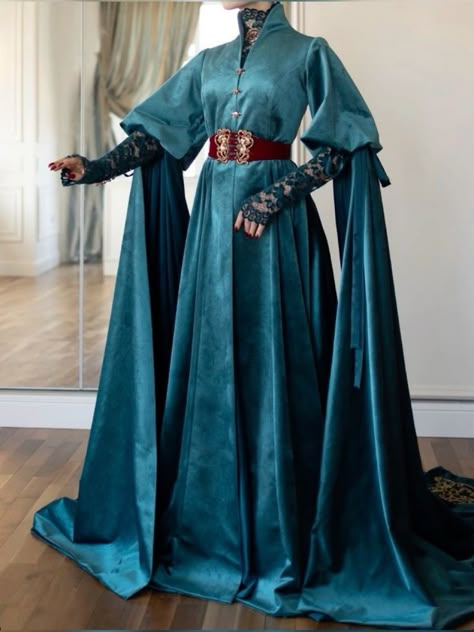 Circassian Dress, Photos Of People, Hilarious Photos, Fantasy Gowns, Fantasy Dress, Midi Skirts, Fantasy Clothing, Fantasy Fashion, No Matter How