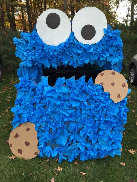 Cookie Monster! Trunk or Treat idea! Cookie Monster Trunk Or Treat, Monster Trunk Or Treat, Trunker Treat Ideas, Church Trunk, Trunk Or Treat Ideas, Dulces Halloween, Harvest Party, Diy Cookie, Treat Ideas