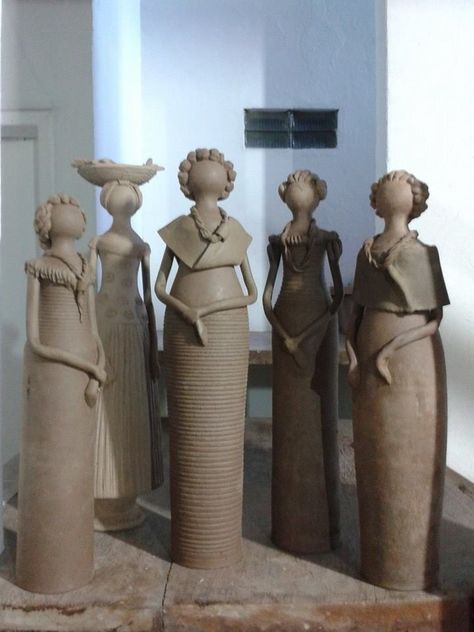 Pottery Angels, Slab Ceramics, Ceramic Sculpture Figurative, Pottery Lessons, Sculptures Céramiques, Tanah Liat, Pottery Handbuilding, Keramik Design, Raku Pottery