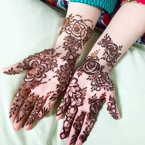 Dubai Pattern Mehendi Design, Mehndi Designs For Wedding, Flower Mehndi Designs, Finger Mehndi Designs, Fingers Mehndi, Flower Mehndi, Rajasthani Mehndi, Finger Mehndi, Rajasthani Mehndi Designs