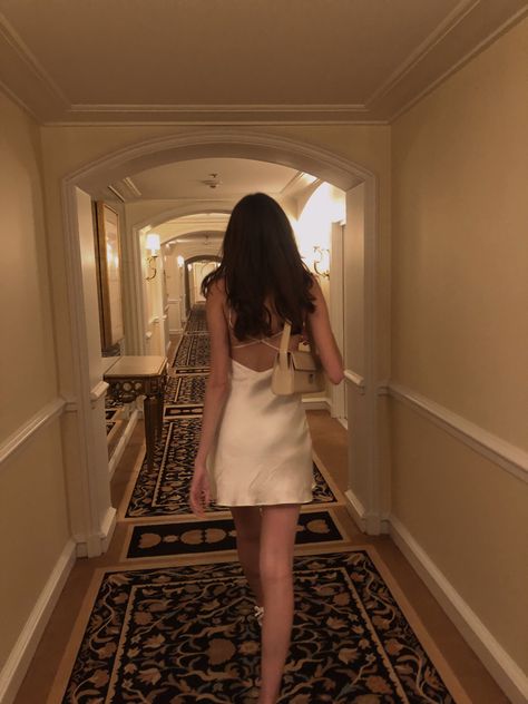 Classy European Aesthetic, Old Money Aesthetic White Dress, Beverly Hills Hotel Outfit, Paris Dress Aesthetic, Old Money Outfits Fancy, French Dress Aesthetic, Beverly Hills Aesthetic Outfit, Fancy Old Money Outfits, Old Money Classy Aesthetic