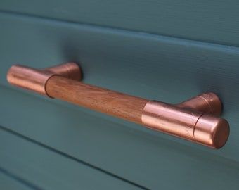 Copper Handles Kitchen, Copper Cabinet Pulls, Copper T, Copper And Wood, Wood Drawer Pulls, How To Clean Copper, Kitchen Door Handles, Copper Hardware, Copper Handles