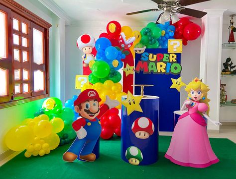 Mario Theme Balloon Garland, Mario And Peaches Birthday Party, Peaches Party Theme, Mario And Peach Birthday Party, Princess Peach Balloon, Supermario Theme Party, Mario And Princess Peach Birthday Party, Mario Birthday Party Decorations, Super Mario Themed Birthday Party