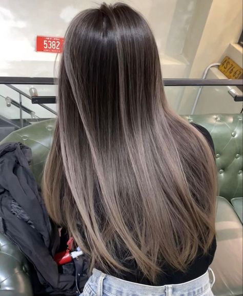 Balayage Hair Ash, Balayage Straight Hair, Black Hair Balayage, Kadeřnické Trendy, Hair Color Underneath, Brown Hair Looks, Ash Hair Color, Brown Hair Inspo, Brunette Hair With Highlights