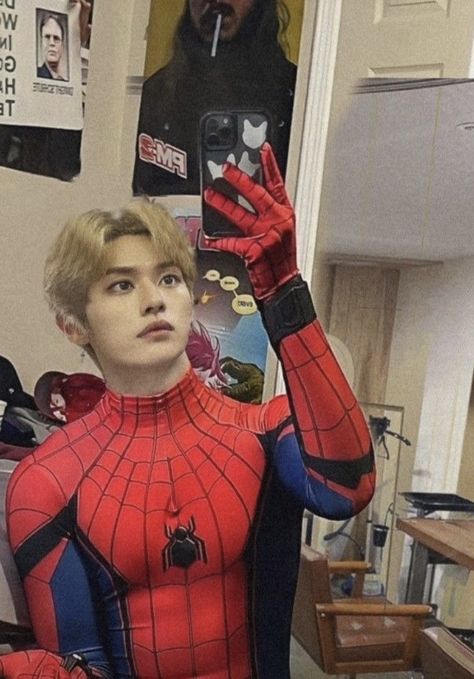 Spiderman Edit, Spaider Man, Lee Know Stray Kids, Bts Jungkook And V, Skz In Cute, Funny Profile Pictures, Homeless Children, U Can, Felix Stray Kids