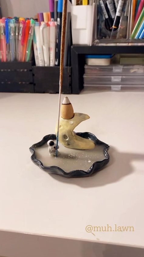 Mushroom Incense Holder, Diy Incense, Diy Incense Holder, Diy Mushroom, Easy Clay Sculptures, Sculpture Art Clay, Cerámica Ideas, Clay Diy Projects, Clay Crafts Air Dry