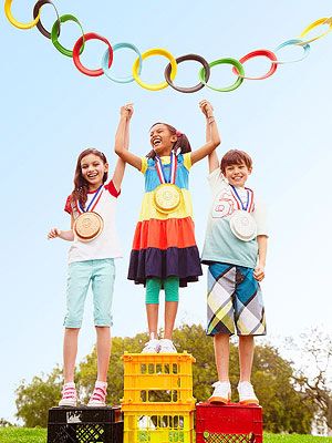 10 DIY Ideas for a Winter Olympics Party Backyard Olympics, Olympic Themed Activities, Olympic Party Games, Olympic Theme Party, Olympic Games For Kids, Olympic Idea, Kids Olympics, Party Timeline, Olympic Crafts