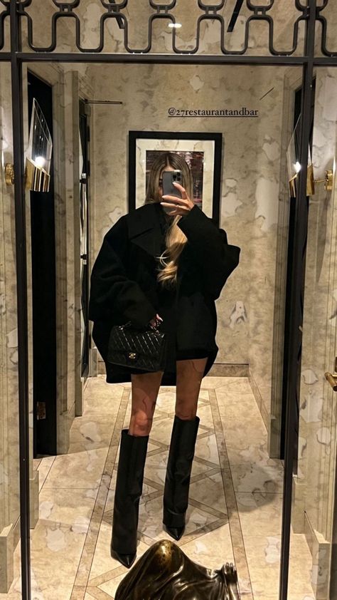 Boots Outfit Fall, High Knee Boots, Givenchy Boots, Fall Boots Outfit, Knee Boots Outfit, Fold Over Boots, Outfits Classy, Fall Boots, Mode Inspo