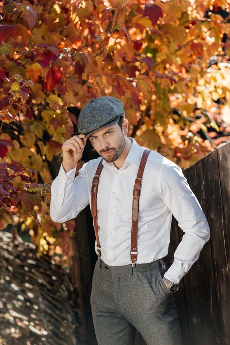 "An alternative to the belt is often taken over by suspenders, and we decided to create for you these suspenders from the cognac brown real leather, to give you a more sophisticated look. The metal elements and buckles on the men's braces will look appropriate in any setting. The length of these country western suspenders is adjustable. The rubber at the back on the rustic wedding, groomsmen accessories will give you room to maneuver and will not hamper your movements.  Personalized pants or jea Mens Suspenders Outfit, Leather Suspenders Men, Rustic Wedding Groomsmen, Groom Suspenders, Leather Braces, Suspenders Outfit, Mens Braces, Groomsmen Accessories, Leather Bow Tie