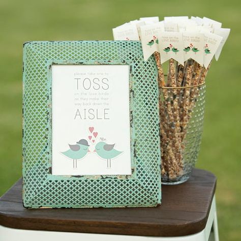 Ceremony Bird Seed Toss | Create the perfect wedding ceremony exit. Bird Seed Wedding Favors, Wedding Bird, Wedding Birds, Diy Wedding Inspiration, Rustic Wedding Ceremony, Wedding Crafts Diy, Mexican Wedding, Shabby Chic Wedding, Bird Seed