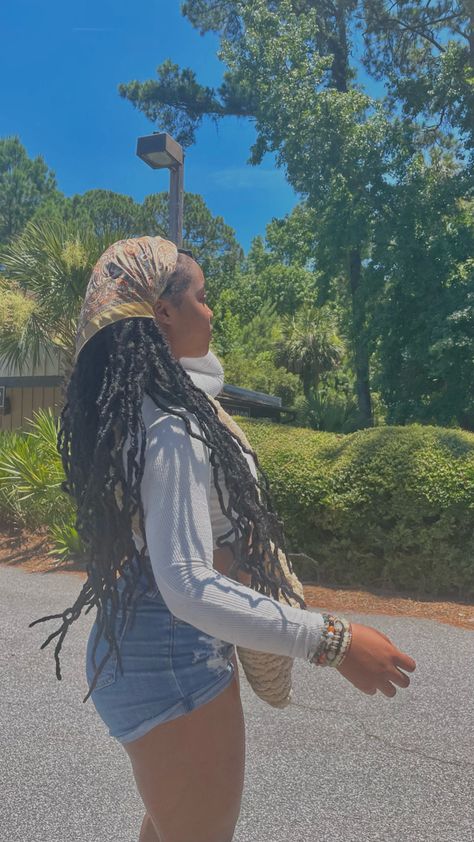 How To Style Butterfly Locs With Scarf, How To Style Soft Locs With Scarf, Soft Locs Hairstyles Ideas With Scarf, Soft Locs Hairstyles With Scarf, Free Part Soft Locs, Different Ways To Style Soft Locs, Hairstyles For Soft Locs, Ways To Style Soft Locs, Long Soft Locs Hairstyles