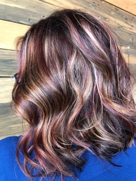 Tri-color. So pretty! Curl Highlights, Tri Color Hair, Pink Hair Highlights, Fall Highlights, Fabulous Hair, Long Layered Hair, Hair Brown, Dream Hair, Color Hair