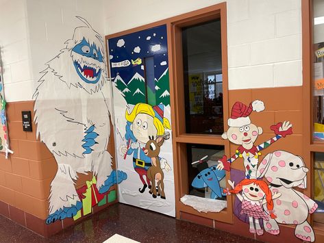 Come relive your childhood Christmas fantasy Rudolph The Red Nosed Reindeer Door Decor, Door Decorating Contest Christmas, Christmas Stall Ideas, Stock Pool, Reindeer Door, Friends Door, Preschool Door, Christmas Hallway, Childhood Christmas