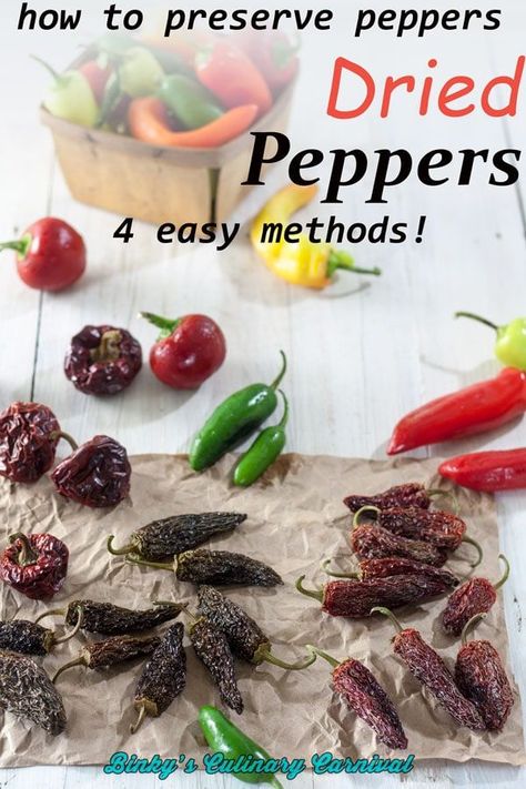 How to preserve peppers. This Dried peppers recipe has 4 different options for methods to dehydrate peppers! #peppers #pepper #drying #garden #chilipeppers #preserving #homepreserving #binkysculinarycarnival via @binkysculinarycarnival Dehydrate Peppers, Preserve Peppers, Preserving Peppers, Pepper Garden, Dried Peppers, Dehydrated Food, Stuffed Poblano Peppers, Garden Recipes, Peppers Recipes