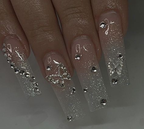 Sweet 16 Nails, Nail Art 2023, Prom Nails Silver, Clear Acrylic Nails, Girly Acrylic Nails, Long Acrylic Nails Coffin, Long Square Acrylic Nails, Sparkle Nails, Gem Nails