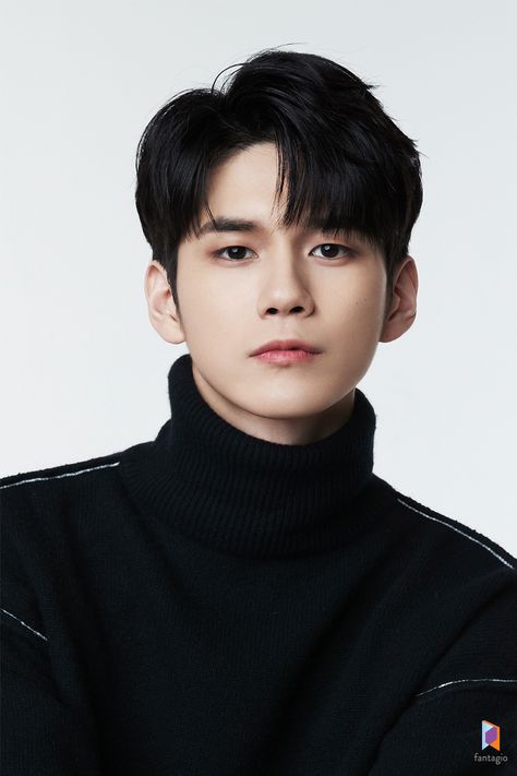 Seoul Vibe, Ong Seung Woo, Korean Haircut, Korean Male Actors, True Winter, Ong Seongwoo, Id Photo, Wanna One, Boyfriend Goals