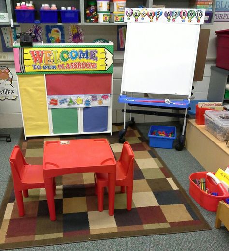 Pretend classroom for preschool dramatic play Pretend Classroom Dramatic Play, Teacher Dramatic Play Center, School Themed Dramatic Play, Classroom Pretend Play Area, Beginning Of The Year Dramatic Play, School Role Play Area Eyfs, Back To School Dramatic Play Center, Dramatic Play School Theme, Pretend School Play Area