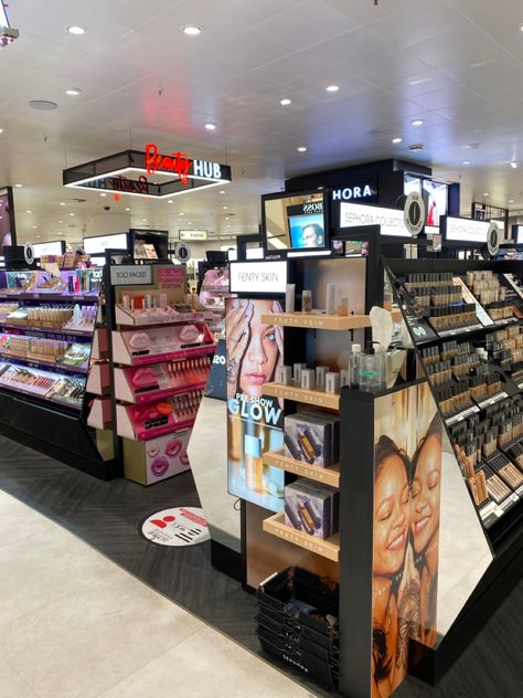 Sephora Aesthetic Store, Aesthetic Sephora, Bloxburg City, Sephora Store, Background Reference, Fake Account, Aesthetic Stores, Beauty Store, Beach Town