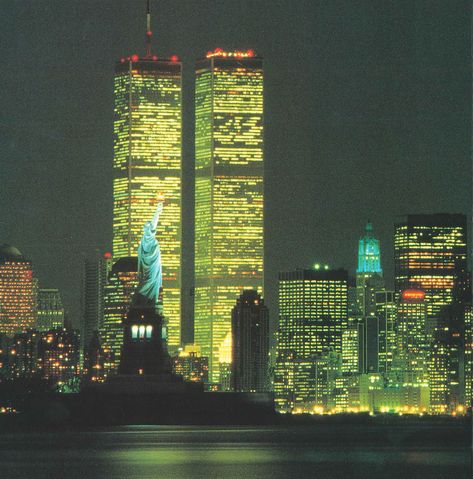 Vintage image of the twin towers at night in New York City World Trade Center Nyc, New York Night, Nyc Aesthetic, Twin Towers, World Trade, Night City, World Trade Center, Aesthetic Images, City Aesthetic