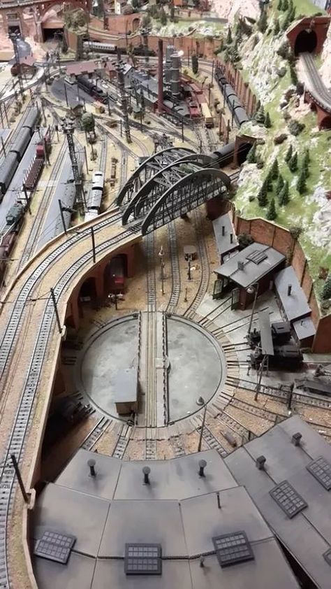 Train Table Layout, N Scale Train Layout, Train Ho, Ho Train Layouts, N Scale Model Trains, Ho Scale Train Layout, Model Train Table, Garden Railroad, Model Railway Track Plans