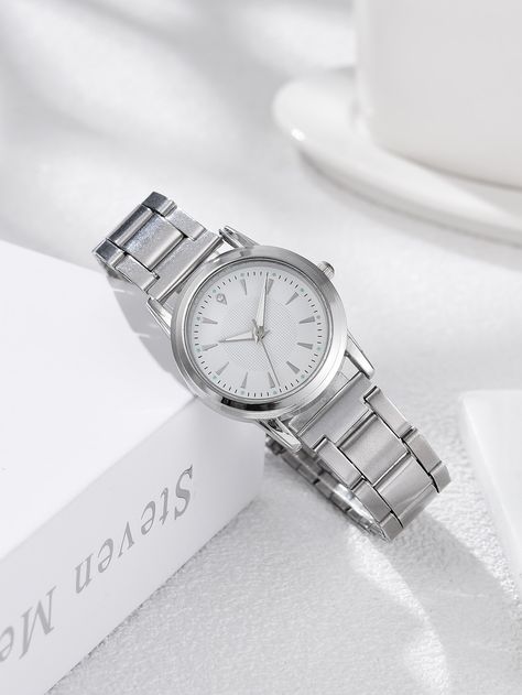 Round Pointer Quartz Watch Silver Wrist Watch Women, Silver Watch For Women, Silver Wrist Watch, Wrist Watches For Women, Silver Bracelet Watch, Watch Photography, Watches Women Michael Kors, Pretty Watches, Silver Watches Women