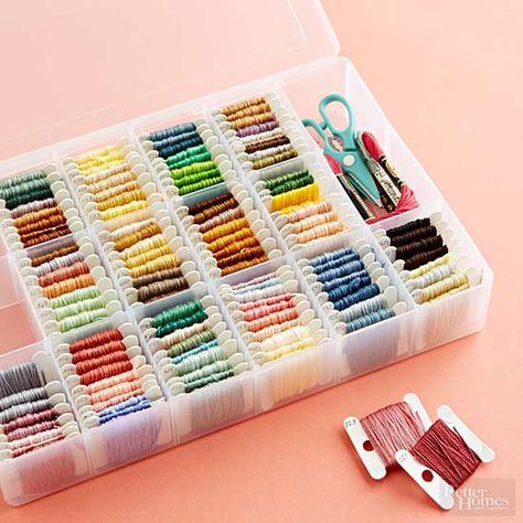 Aesthetic Craft Ideas, Sneaky Storage, Embroidery Floss Storage, Creative Storage Ideas, Craft Ideas For Beginners, Aesthetic Craft, Storage Ideas For Small Spaces, Embroidery Floss Bracelets, Floss Bracelets