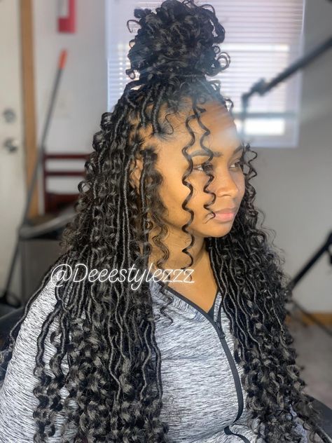 ❤️Valentine’s Day ready ❤️ 👑Crowing queens over here 💕 • 🤞🏽 Fb: Dee's Stylezz Insta:@Deeestylezzz To book ❤️❤️ https://vagaro.com/deeestylezzz *Money SAVER🤑 * takes 2-3 hours 🕥 *its last 4months 📆 *grows you hair tremendously *light weight💪🏽 and NO these are not all individuals ‼️ Half&hAlf perimeter done by me 🔥 I love my clients I know some beautiful people this Beauty 🖤🖤🖤‼️📍 #fauxlocs #bohemianlocs #half&half #crochethairstyles #crohetfauxlocs #hairstylist #hairstyles #locstyles Goddess Locs Hairstyles, Hairstyles On Black Women, Crochet Curly Hair, Curly Faux Locs Crochet, Wavy Crochet, Goddess Locs Crochet, Curly Faux Locs, Two Braid Hairstyles, Curly Crochet Hair Styles