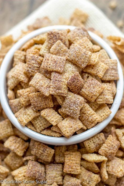 Crunchy rice chex cereal is coated in cinnamon sugar for the easiest and most addicting snack ever created. *This post was originally written and published on April 2, 2014. It is now one of the most popular recipes on my blog! I left the post as-is and updated with new photos.* This cinnamon sugar chex mix...Read On → Chex Cereal Recipes, Chex Snack Mix, Cinnamon Chex, Banana Dessert Recipes, Chex Cereal, Cereal Snacks, Chex Mix Recipes, Cinnamon Recipes, Cinnamon Toast Crunch