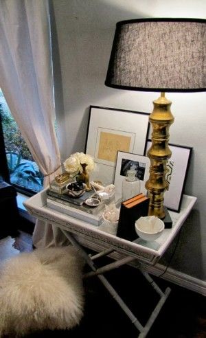 Bedside table frames Staging Decor, Glamour Decor, Side Table Decor, Bedroom Night Stands, Home Remodel, Cheap Decor, Bedside Tables, Guest Bedrooms, Hollywood Glamour