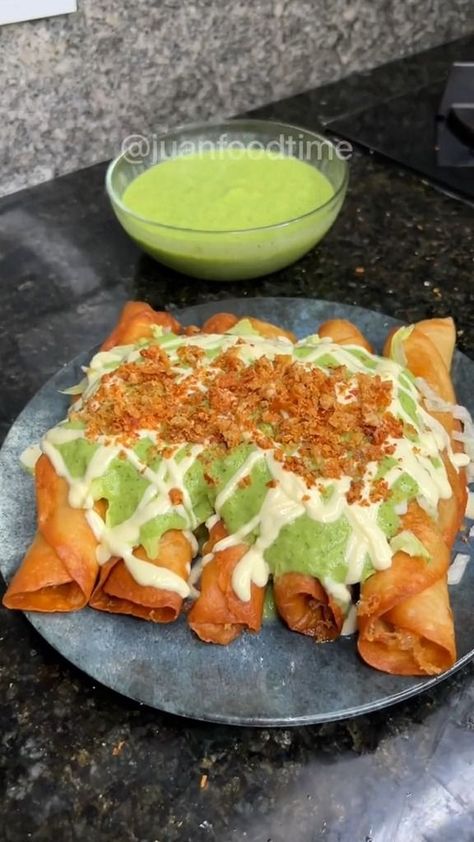 Mexican Food Dishes, Easy Healthy Meal Prep, Mexican Cooking, Mexican Food Recipes Easy, Food Recepie, Chicken Dishes Recipes, Mexican Food Recipes Authentic, Food Videos Cooking, Facebook Reels