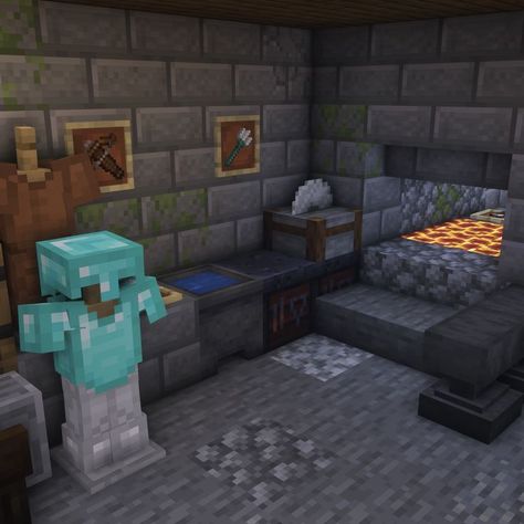 Minecraft | Medieval Blacksmith | Tutorial Minecraft Forge Room Ideas, Minecraft Blacksmith Room, Black Smith Minecraft, Minecraft Forge Design, Minecraft Blacksmith Interior, Minecraft Forge Ideas, Minecraft Medieval Blacksmith, Minecraft Smithing Room, Minecraft Blacksmith Ideas