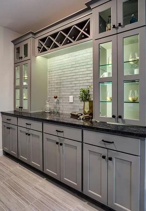 Light Gray Kitchen Cabinets Dark Counter, Kitchen Cabinet Color Ideas With Dark Granite, Gray Cabinets Black Countertops, Black And Grey Kitchen, Jj House, Black Kitchen Countertops, Серая Кухня, Grey Kitchen Designs, Black Granite Countertops