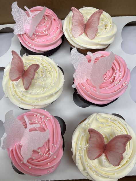 Pink And White Butterfly Cake, Butterfly Theme Cupcakes, Pink Butterfly Cupcakes, White Butterfly Cake, Butterfly Baby Shower Cake, Edible Butterflies, Edible Butterfly, Cupcake Birthday Party, Butterfly Cookies