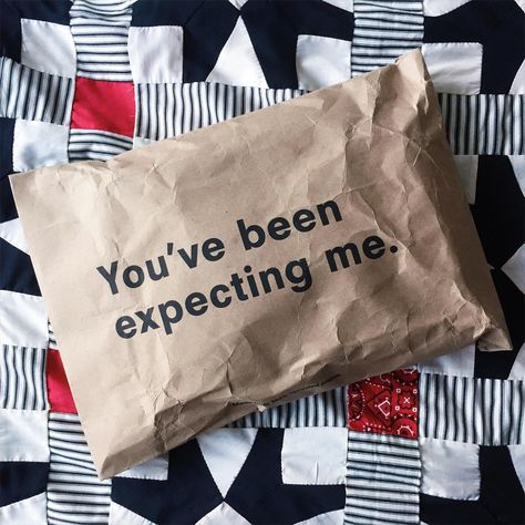 I HAVE INDEED BEEN EXPECTING YOU / SPECIAL DELIVERY FROM REFORMATION @reformation Ecommerce Packaging, Desain Tote Bag, Tshirt Packaging, Shirt Packaging, Packaging Ideas Business, Clothing Packaging, Fashion Packaging, Box Packaging Design, Pretty Packaging