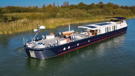 The World’s First Luxury Superyacht Barge Cruises Canals in Style – Robb Report Narrow Boats For Sale, Barges For Sale, Barge Boat, Canal Barge, Yatch Boat, Floating Homes, Narrow Boats, Dutch Barge, Buy A Boat