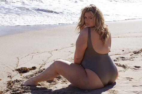 Hunter McGrady Playful Promises Swimsuit Collection | POPSUGAR Fashion Plus Size Beach Photoshoot, Magazine Sport, Low Cut Swimsuit, Plus Size Photography, Hunter Mcgrady, Plus Size Posing, Plus Size Beach, Curvy Swimwear, Swimsuit Collection