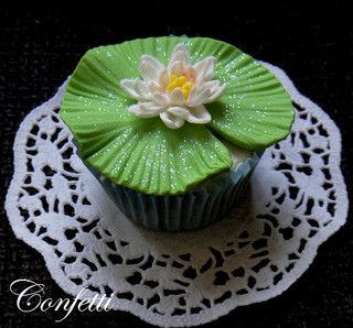 Lily Pad Cupcake by confetti_jeddah, via Flickr Lily Pad Cupcakes, Pond Cake, Nest Cupcakes, Birthdays Cakes, Elegant Cupcakes, Frog Theme, Fantasy Cake, Buttercream Cupcakes, Creative Cupcakes