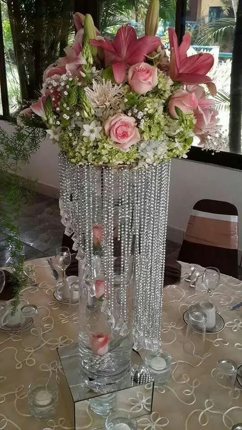 Dollar Store Wedding Centerpieces, Dollar Store Centerpiece Ideas, Dollar Store Wedding, Dollar Store Centerpiece, Wedding Decorations Diy Centerpiece, Tall Centerpieces, Diy Dollar Tree Decor, Dollar Tree Decor, Tall Vase