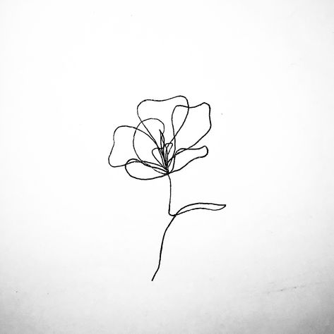 Continuous line flower tattoo idea Tattoo Idea Flower, Continuous Line Flower, Flower Line Tattoo, Line Flower Tattoo, Diy Tattoo Permanent, One Line Tattoo, Tattoo Diy, Pola Tato, Tattoo Board